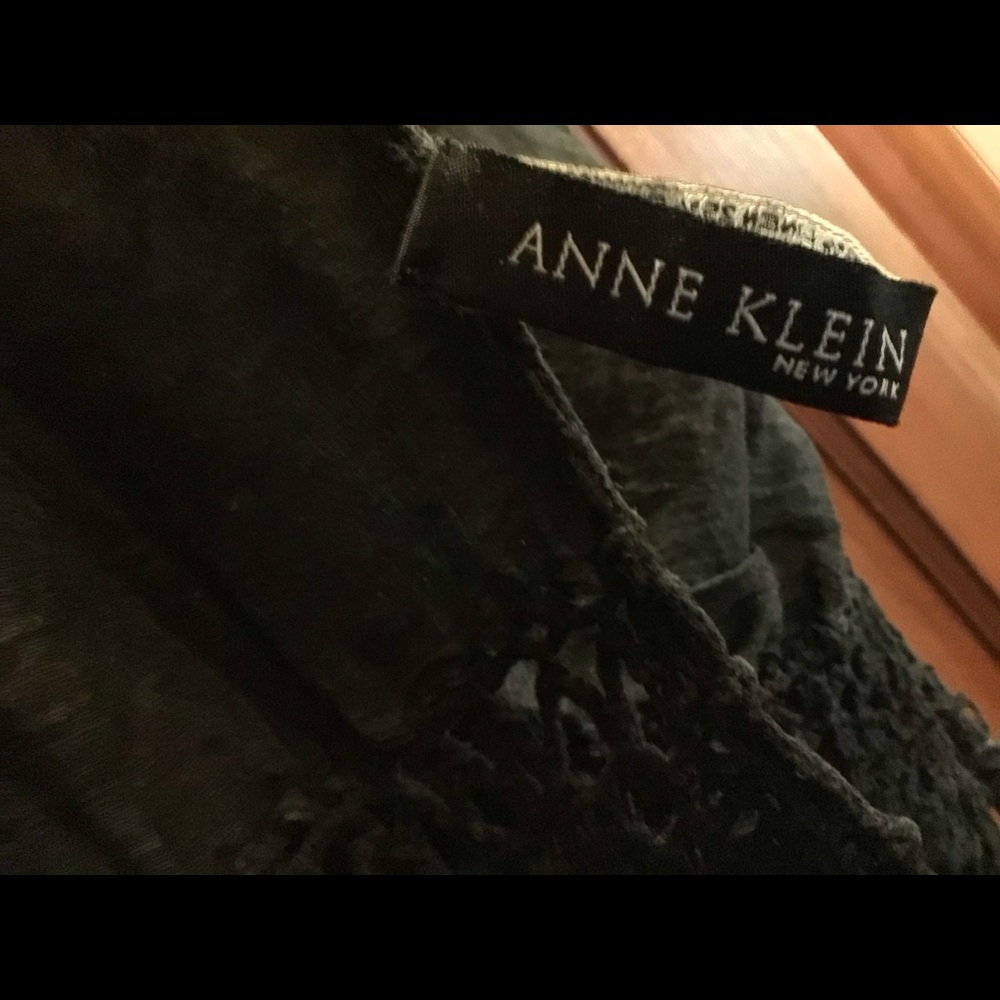 Anne Klein linen/silk scarf with crochet trim in black.